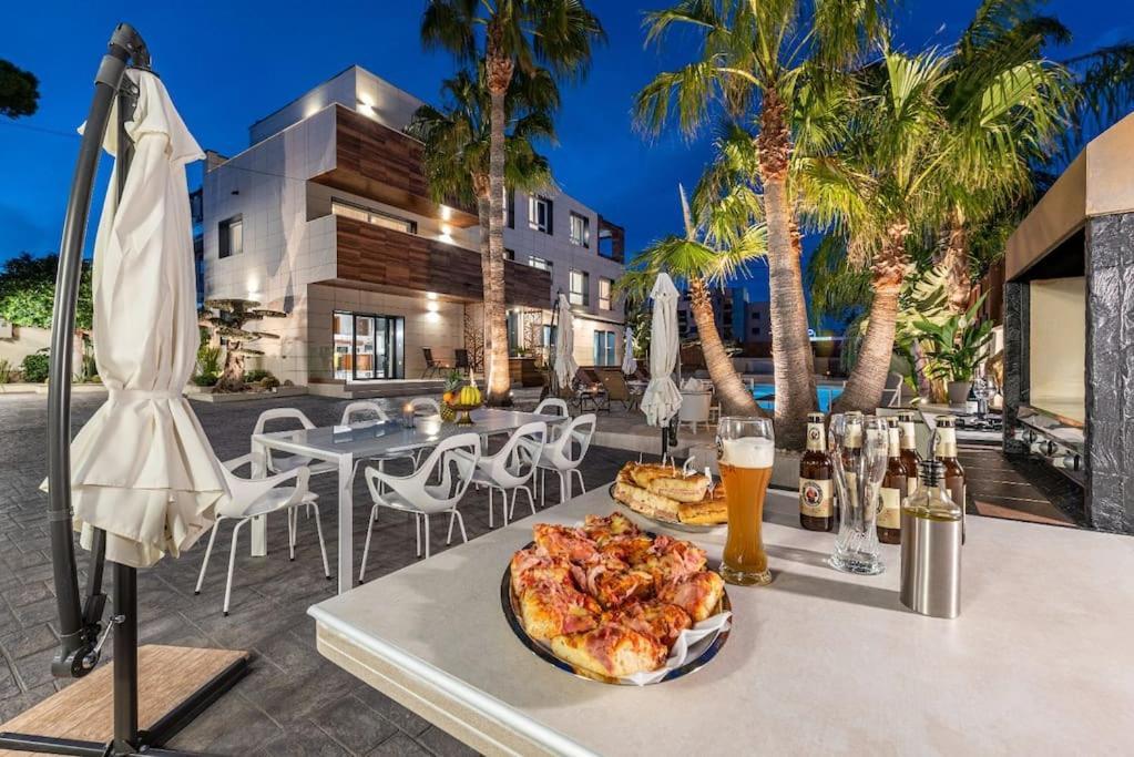 5 Stelle Piscina, Jacuzzi, Wifi - 2 Min Dal Mare Apartment Miami Playa Ngoại thất bức ảnh